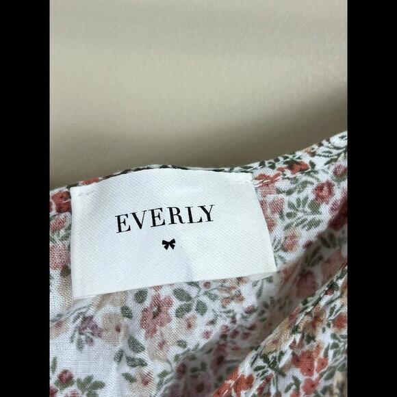 Everly Size Small Floral 3/4 Sleeve V Neck Shirt Puff Sleeve Boho‎ - Picture 4 of 5